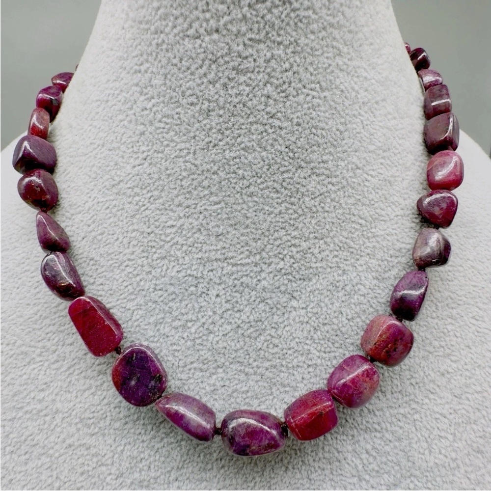 Vintage STAUER Raw Polished Ruby Necklace 19” Graduated Stone Bead Necklace